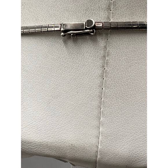 2.5mm Sterling Silver Stamped Omega 925 Chain Necklace 17",
10.3 Gram push clasp - Picture 5 of 7